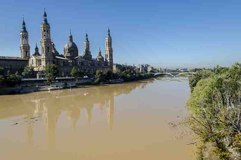 Zaragoza 03 - basílica del Pilar.jpg